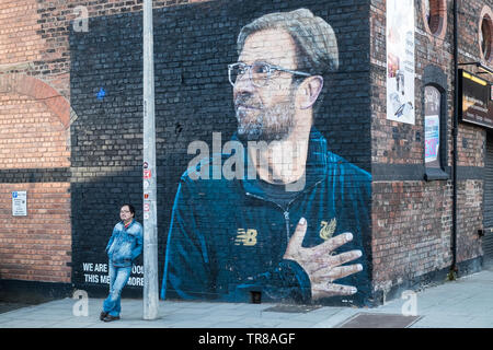 Große, riesig, Wandbild, Straße, Kunst, von, Liverpool, Fußball, LFC, Manager, Deutsche, Jürgen Klopp, auf, an der Wand, auf, Seite, der, Jamaica Street, Baltische Dreieck, Liverpool, England Stockfoto