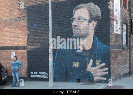 Große, riesig, Wandbild, Straße, Kunst, von, Liverpool, Fußball, LFC, Manager, Deutsche, Jürgen Klopp, auf, an der Wand, auf, Seite, der, Jamaica Street, Baltische Dreieck, Liverpool, England Stockfoto
