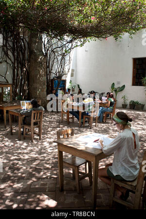 Die Graphic Arts Institut (Instituto de Artes Graficas) bekannt als Jago ist auf der Plaza Santo Domingo entfernt. Oaxaca Stadt, Oaxaca, Mexiko Stockfoto