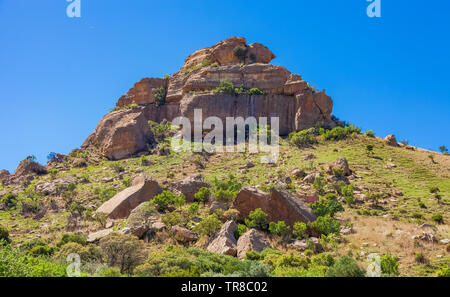 Harrismith, Südafrika - 18. Oktober 2012: ländlichen Berg Szene in der Basotho Cultural Village Stockfoto