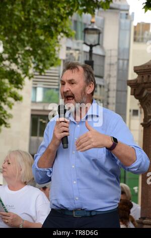 Senden nationale Krise hielt eine Kundgebung vor dem Parlament Sq, nachdem er in einer Petition zu 10 Downing am Donnerstag, den 30. Mai 2019. Stockfoto