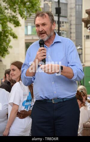 Senden nationale Krise hielt eine Kundgebung vor dem Parlament Sq, nachdem er in einer Petition zu 10 Downing am Donnerstag, den 30. Mai 2019. Stockfoto