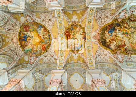 München, Deutschland - 01. November 2018: Einrichtung von Heilig Geist Kirche oder Kirche des Heiligen Geistes in München Stockfoto