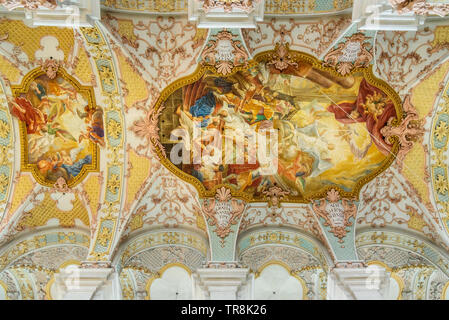 München, Deutschland - 01. November 2018: Einrichtung von Heilig Geist Kirche oder Kirche des Heiligen Geistes in München Stockfoto