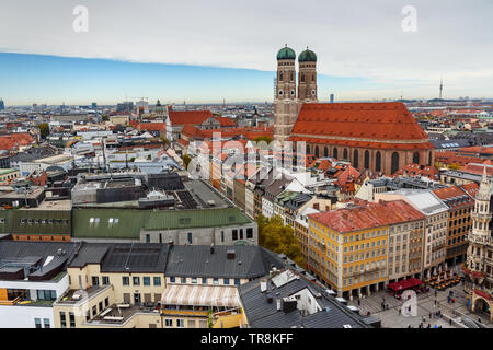 Antenne Stadtbild Münchens historische Altstadt mit Frauenkirche. München. Deutschland Stockfoto