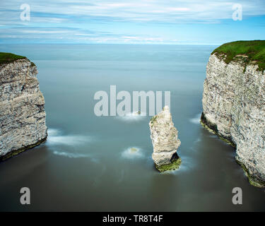 Queen Rock bei Breil Newk liegt im Osten von North Landung auf Flamborough Head, Yorkshire. Stockfoto