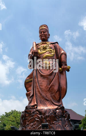 Bronzestatue von muslimischen Admiral Cheng Ho am Semarang chinesischen Tempel Stockfoto