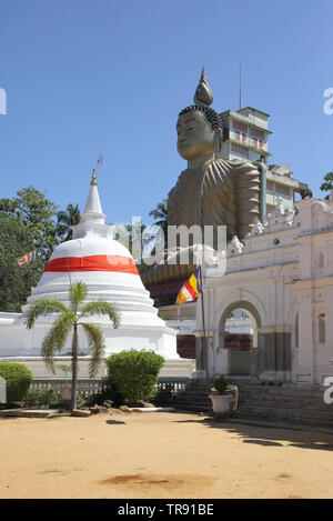 Der sitzende Buddha Statue an Wewurukannala Vihara in dickwella Sri Lanka Stockfoto