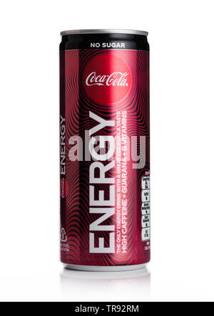 LONDON, UK, 29. MAI 2019: Aluminium kann von Coca Cola Zucker Freie Energie soda Drink auf Weiß. Stockfoto