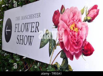 Der Manchester Flower Show, Teil der Manchester King Street Festival am 1.Juni - 2., 2019, bereitet zu öffnen. In diesem Jahr lautet das Thema: Flower Power! Stockfoto