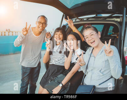 Glück Emotion der asiatischen Familie fotografieren im Urlaub reisen reiseziel Stockfoto