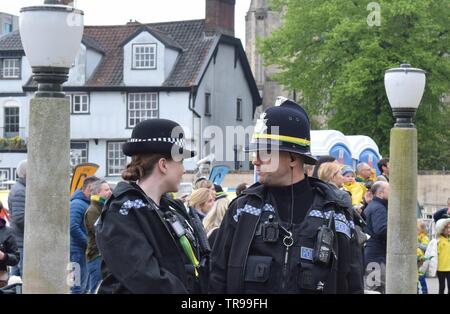 Norwich City Förderung Parade 6. Mai 2019 Norwich City Center - Polizei melden Sie bei den Feierlichkeiten Stockfoto