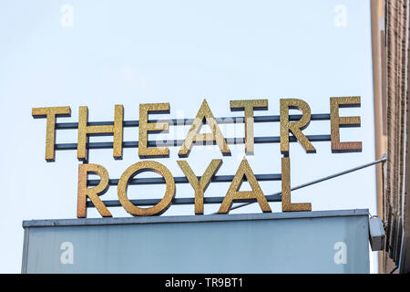 Theatre Royal Zeichen auf der Hope Street im Stadtzentrum von Glasgow, Schottland, Großbritannien Stockfoto