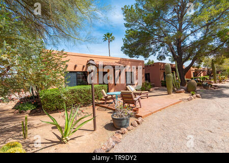 Adobe Backstein Guest Cottages in White Stallion Ranch, eine Dude Ranch außerhalb von Tucson, AZ. Stockfoto