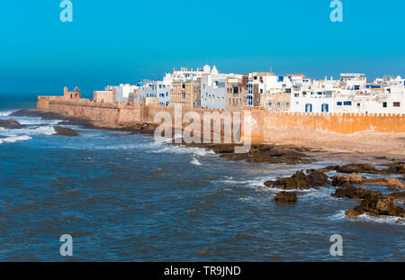 Herrlicher Panoramablick von Essaouira Wälle Antenne in Essaouira, Marokko. Stockfoto