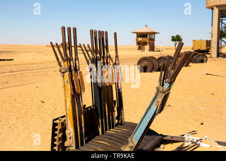 Schienen verschwinden in der Wüste an Station Nummer Sechs in der Nubischen Wüste im Sudan Bahn durch britische Armee unter Kitchener gebaut Stockfoto