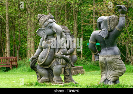 Die Gruppe der musikalischen und tanzenden Ganeshas Stockfoto