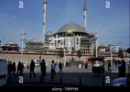 Bau der Neuen Moschee in Taksim Square, Istanbul, Türkei Stockfoto