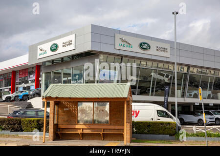 Land Rover und Jaguar Autohaus Verkauf von neuen und gebrauchten Autos in Brookvale, Sydney, Australien Stockfoto