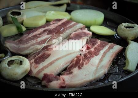 Koreanischer gegrillter Schweinebauch Samgieopsal Stockfoto