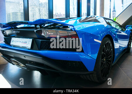 Tallinn, Estland, 23. April 2018: die Rückansicht des neuen Lamborghini Aventador S Coupé. Scheinwerfer. Von Autoteilen. Auto außen Details Stockfoto