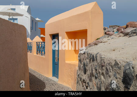 Farbenfrohe Gebäude in Oia Santorini Insel Stockfoto