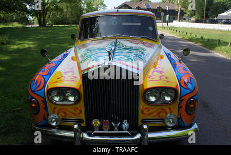 John Lennons Magical Mystery Tour Psychedelische Rolls Royce Car Stockfoto