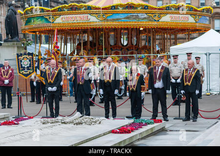 Glasgow, Schottland, Großbritannien. 1. Juni 2019. Mitglieder in der Stadt Glasgow Campsie Branch Club Apprentice Boys von Derry Prozession durch die Straßen der Stadt aus Holland Street Glasgow Green einschließlich der Kranzniederlegung am Ehrenmal auf dem George Square. Credit: Skully/Alamy leben Nachrichten Stockfoto