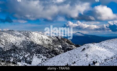 Verschneite Parnitha Mt., Athen, Griechenland Stockfoto