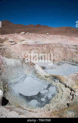 Ojos de Manana geologischen Bereich im bolivianischen Altiplano. Stockfoto