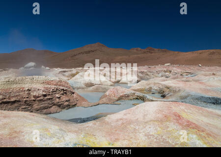 Ojos de Manana geologischen Bereich im bolivianischen Altiplano. Stockfoto