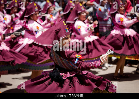 Kostümierte Darsteller in der Karnevalsumzug in Oruro, Bolivien Stockfoto