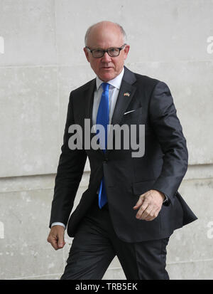 London, UK, 2. Juni 2019. Woody Johnson Botschafter der Vereinigten Staaten von Amerika, dem Vereinigten Königreich bei den BBC Studios in London Credit gesehen: WFPA/Alamy leben Nachrichten Stockfoto