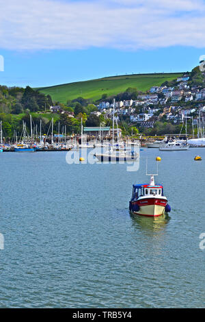 Die kleine Fähre andpiper" Passagiere auf dem schönen Fluss Reise zwischen Dittisham und Dartmouth. Hier gesehen Dartmouth nähern. Stockfoto