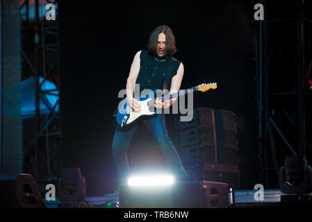 Vince Pastano durchgeführt in der vergangenen Nacht in Mailand im Stadion San Siro für die erste von sechs Datum der Vasco Rossi! Stockfoto