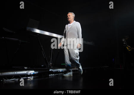 Fotos von Howard Jones im Queens Hall Edinburgh Schottland. 35 Jahre Jubiläum der "Menschen Lib' Album und verwandeln den 31. Mai 2019 Stockfoto