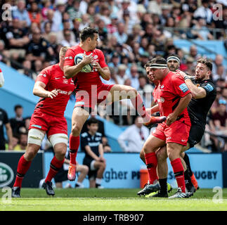 01.06.2019 Twickenham, England. Alex Lozowski fängt die hohe Kugel während der Premiership Final 2019 Spiel zwischen Exeter Rugby und RFC Sarazenen. © Phil Hutchinson/Alamy Stockfoto