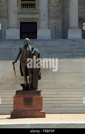 Die George Washington Memorial, vor der South Carolina statehouse memorializes gelegt, eine der wichtigsten Persönlichkeiten in der Geschichte der USA Stockfoto