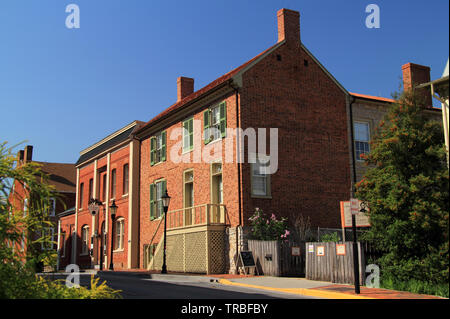 Die Stonewall Jackson House, hier dargestellt, ist ein Wahrzeichen und beliebte Touristenattraktion in der historischen Stadt Lexington Virginia Stockfoto