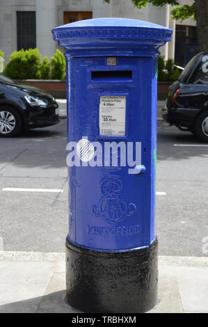 London, Großbritannien. Juni 2019. Royal Mail enthüllt in London eine Sonderausgabe für den Cricket World Cup auf der St. John’s Wood Road. Stockfoto