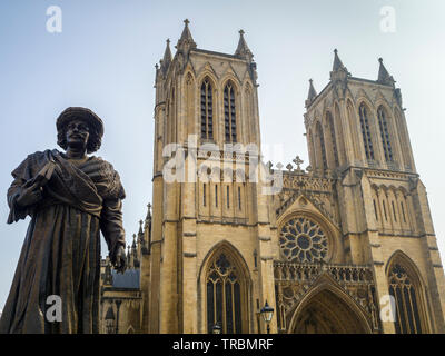 Statue von Rajah Rammohun Roy vor der Kathedrale von Bristol, Gloucestershire, England, UK. Stockfoto