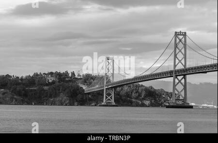 Bay Bridge ist in Kalifornien, USA, und verbindet San Francisco und Oakland. Die Fertigstellung im Jahr 1936 und ist eine der wichtigsten Sehenswürdigkeiten von Stockfoto