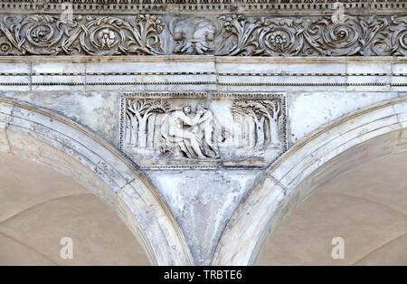 Relief auf dem Schloss Belvedere Gebäude im Garten der Prager Burg Stockfoto