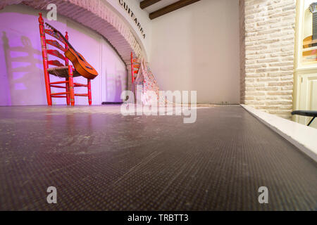 Sevilla, Spanien - Mai 31th, 2019: La Casa de la Guitarra Flamenco Kulturzentrum. Stufe Stockfoto