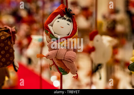 Die hinamatsuri (Puppe Festival) ist eine japanische traditionelle fest, dass feiert jungen Töchter einer Familie. Diese Puppen sind eine Partei der Veranstaltung Stockfoto
