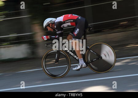 Verona, Italien. 02 nd, 18.06.2019. Clarke William aus Australien (Trek-Segafredo Team) während der letzten Phase 21 der 102 Giro d'Italia, Tour durch Italien 2019 - Radrennen, 17 km Einzelzeitfahren von Verona entlang Torricelle Verona Stadt, in der Arena von Verona in Verona, Italien, 03. Juni 2019 zu beenden. (Foto) Alejandro Sala/Alamy Nachrichten Stockfoto