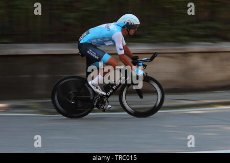 Verona, Italien. 02 nd, 18.06.2019. Plaza Ruben aus Spanien (Israel Radfahren Akademie Team) während der letzten Phase 21 der 102 Giro d'Italia, Tour durch Italien 2019 - Radrennen, 17 km Einzelzeitfahren von Verona entlang Torricelle Verona Stadt, in der Arena von Verona in Verona, Italien, 03. Juni 2019 zu beenden. (Foto) Alejandro Sala/Alamy Nachrichten Stockfoto