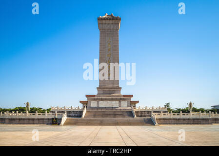 Peking, China - 5. Mai 2019: Denkmal für die Helden des Volkes, ein 10-stöckiges Obelisk zu den Märtyrern des revolutionären Kampfes während des 19. und 20. c Stockfoto