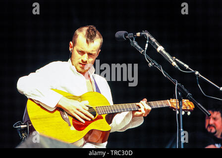 Damien Rice bei der Jungfrau V Festival V 2003, Hylands Park, Chelmsford, Essex, Vereinigtes Königreich. Stockfoto