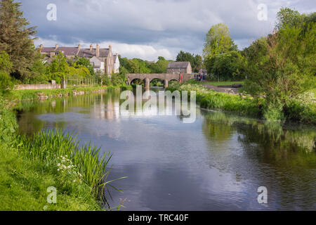 Bushmills, County Antrim/Nordirland - 2. Juni 2019: Der Fluss Bush. Stockfoto